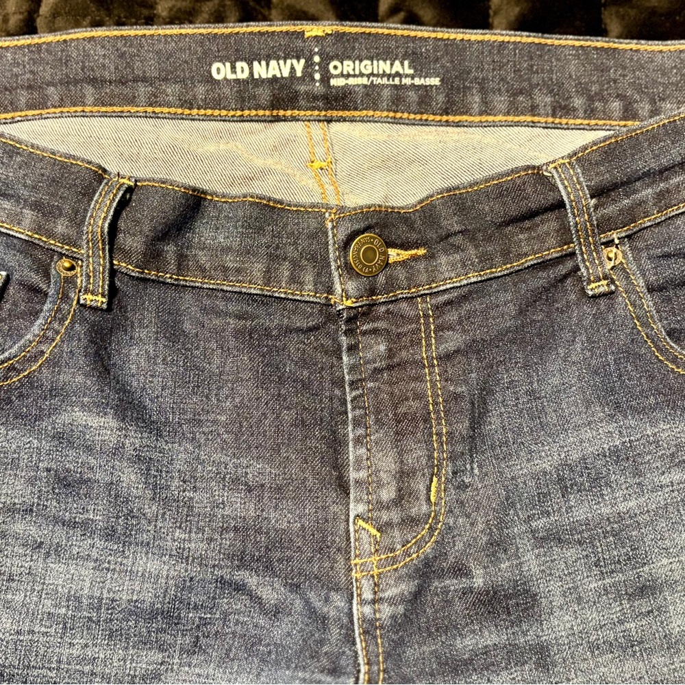 Old Navy women’s Classic Indigo Jeans.
